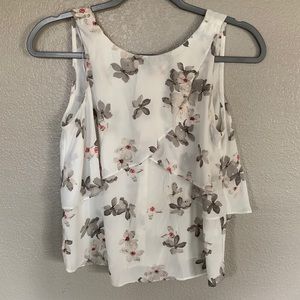 Philosophy. Floral blouse. Size : XS. NWT.